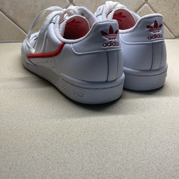 Adidas shoes - Picture 3 of 4